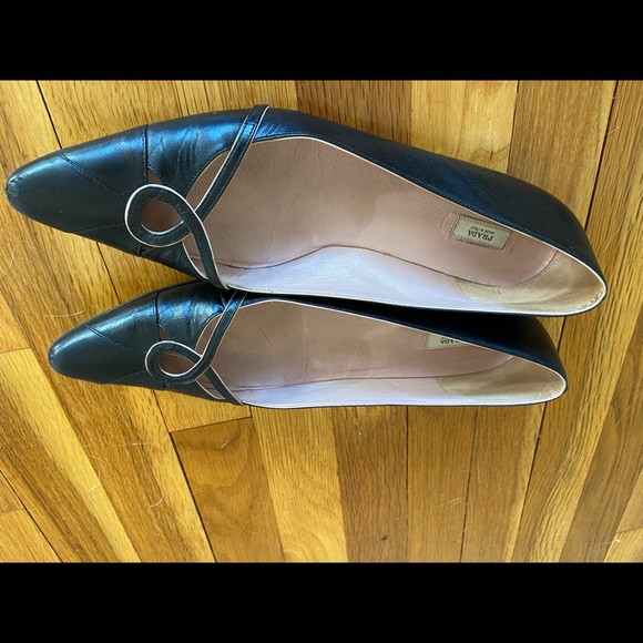 Prada flats w/ box + dust bags - Picture 2 of 10